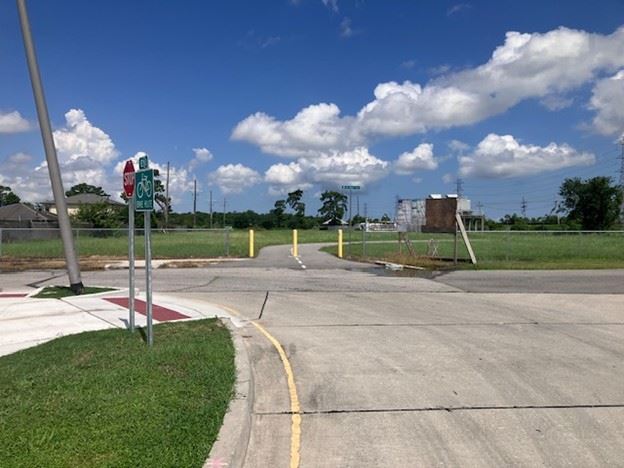 Entrance for Connector Trail to 40 Arpent Wetlands Observatory